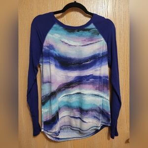 Tek Gear blue long sleeve graphic T-shirt with abstract design